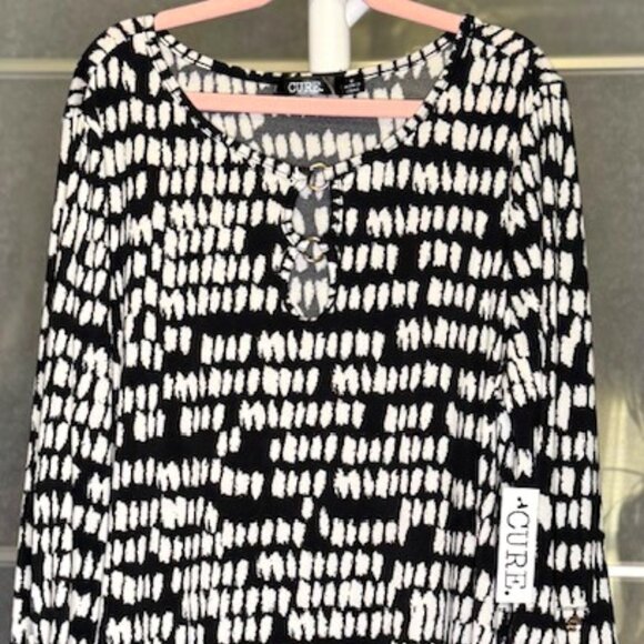 Cure 3/4 Sleeve Blouse - Picture 1 of 3